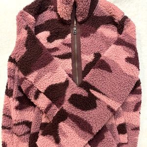 Womens pink camo fleece jacket